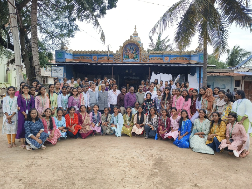 Organic Farming Awareness Drive and 'Raita Siri' Exhibition Held in Kundgol's Shirur Village